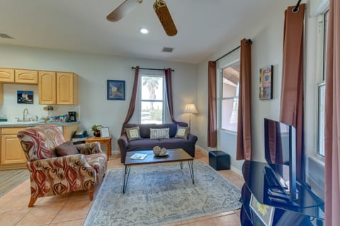 Eloy Vacation Rental w/ Community Pool & Courtyard Apartment in Eloy