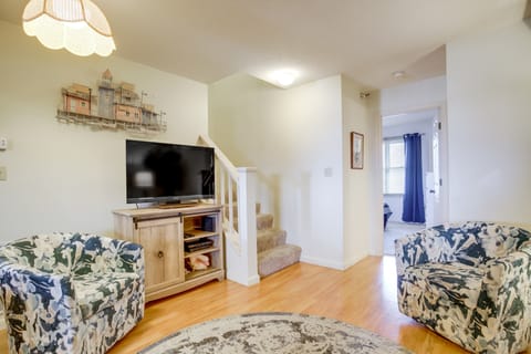 Walk to Ocean City Beach: Condo w/ Rooftop Deck Apartment in Ocean City
