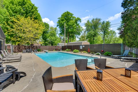 Cassopolis Vacation Home - Walk to Diamond Lake! House in Cassopolis