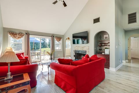 Hot Tub, Sauna & Game Room: Spacious Poconos Gem! House in Kidder Township