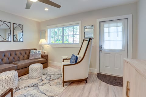 2 Blocks to Riviera Beach: Upscale Condo w/ Patio Apartment in Riviera Beach