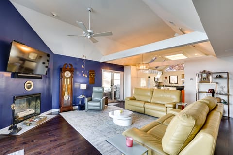 Boat Slip & Water Views: Lake Ozark Condo Apartment in Lake of the Ozarks