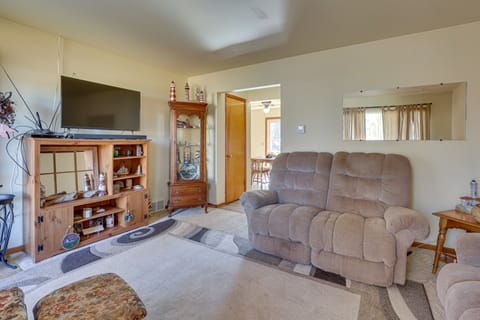 Family-Friendly Home w/ Fire Pit ~ 10 Mi to Akron! House in Ohio