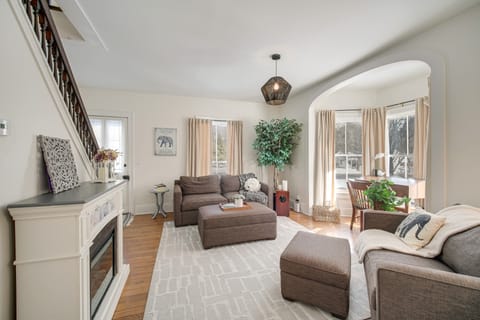 Peninsula Paradise - Walk to Hiking & Shopping! House in Ohio