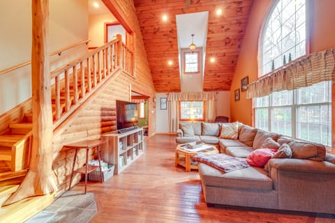 Greig Getaway Near Brantingham Lake & Ski Resort House in Adirondack Mountains