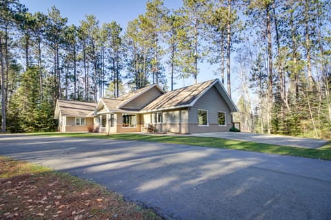 Peaceful Hibbing Getaway: Heated Floors, Fire Pit! House in Minnesota