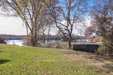 Pet-Friendly Cotter Retreat w/ Deck & Gas Grill! House in Cotter