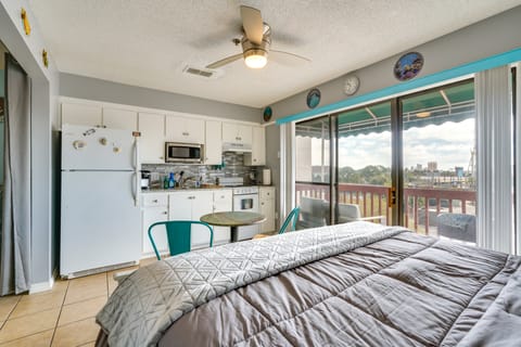 Panama City Beach Getaway - Walk to Beaches! Apartment in Lower Grand Lagoon