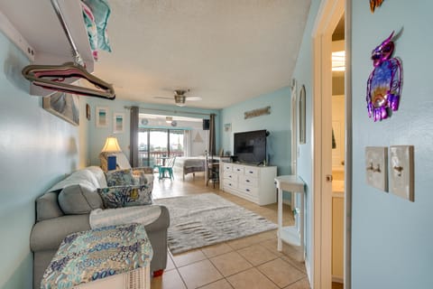 Panama City Beach Getaway - Walk to Beaches! Apartment in Lower Grand Lagoon