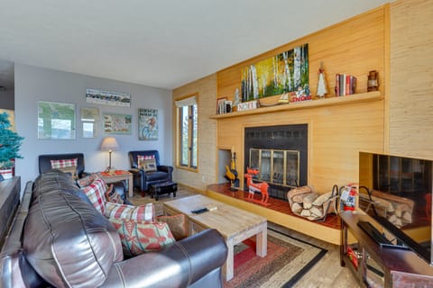 Heated Pool Access + Near Skiing: Colorado Retreat Apartment in Wildernest