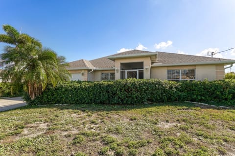 Pet-Friendly Home w/ Backyard in Cape Coral! House in Cape Coral