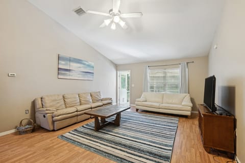 Pet-Friendly Home w/ Backyard in Cape Coral! House in Cape Coral