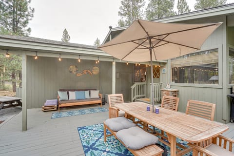 Sunriver Resort Home: Near Skiing, Town & Trails House in Sunriver