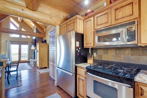 Game Room + Views: Angel Fire Escape House in Angel Fire