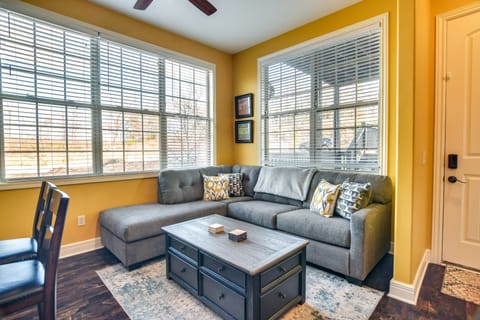 Near Silver Dollar City! Condo w/ Indoor Pool Apartment in Indian Point