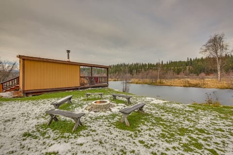 Bonners Ferry Cabin w/ Wraparound Deck & Views! House in Idaho