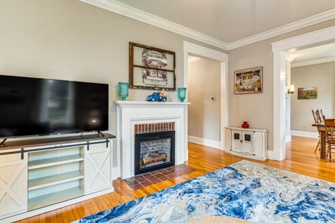 Spacious Athens Home ~ 1 Mi to Downtown! House in Tennessee