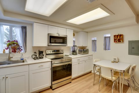 Tucson Studio ~ 2 Mi to University of Arizona! Apartment in Catalina Foothills