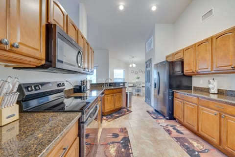 Family Home w/ Screened Porch in Davenport House in Davenport