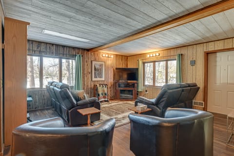 Lakefront Townsend Cabin w/ Fire Pit & Dock! House in Wisconsin