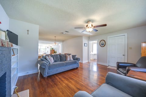 Pet-Friendly Brady Vacation Home Near Wineries! House in Rio Grande