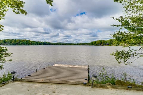 Lakefront Poconos Family Home w/ Pool Access House in Coolbaugh Township