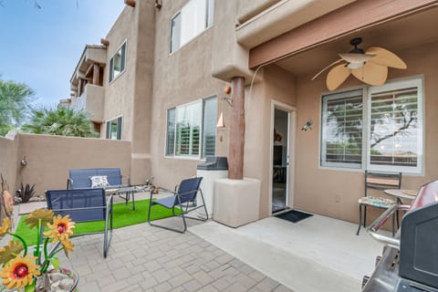 < 1 Mi to Fountain Park: Desert Gem w/ Pool Access Apartment in Fountain Hills