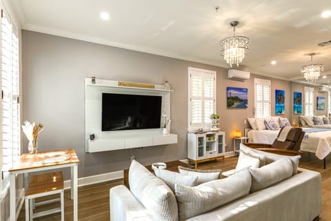 Pet-Friendly Studio: 6 Mi to Jupiter Beach Park! Apartment in Jupiter