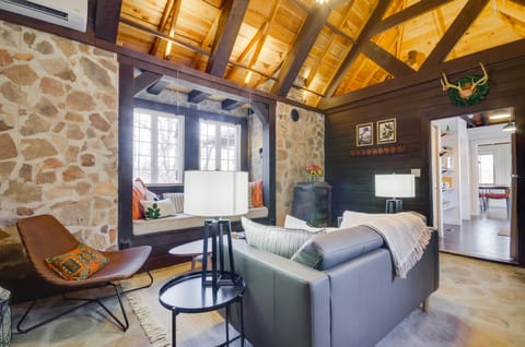 Cozy Steelville Retreat: River + Trail Access! House in Ozark Mountains