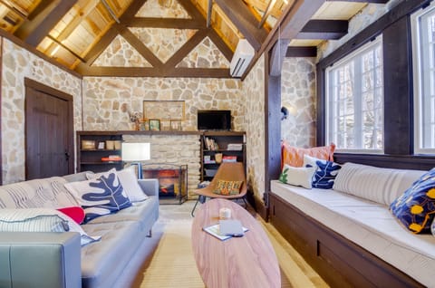 Cozy Steelville Retreat: River + Trail Access! House in Ozark Mountains