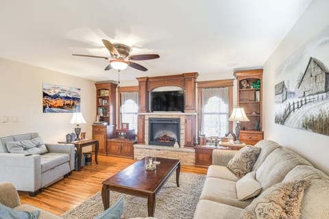 Charming Manchester Retreat w/ Patio & Fireplace! House in Iowa