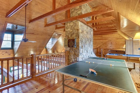Lakefront Custom-Built Mentone Home: Game Room! House in Alabama