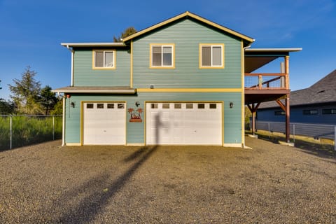Canal-Front Home in Ocean Shores w/ Dock & Views! House in Ocean Shores
