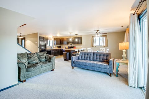 Cecil Vacation Rental: Walk to Shawano Lake! Apartment in Wisconsin