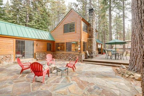 < 1 Mi to Lake Tahoe Beaches: Home w/ Fire Pit! House in Tahoe City