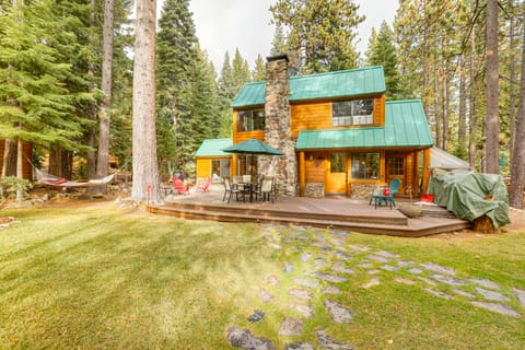 < 1 Mi to Lake Tahoe Beaches: Home w/ Fire Pit! House in Tahoe City