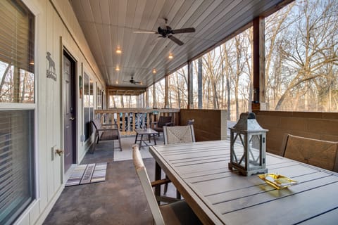 Cozy Bull Shoals Condo Getaway ~ 1 Mi to Lake! Apartment in Bull Shoals