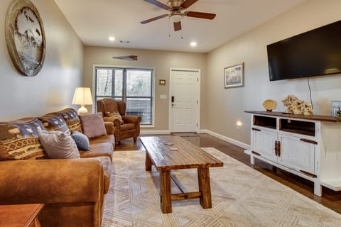 Cozy Bull Shoals Condo Getaway ~ 1 Mi to Lake! Apartment in Bull Shoals