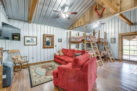Rustic Lake City Studio Near Ichetucknee Springs! Apartment in Florida