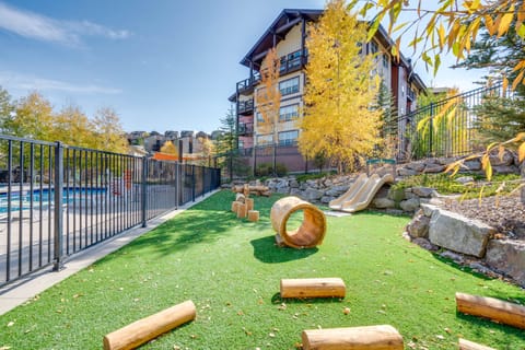 Half-Mi to Skiing: Gorgeous Granby Ranch Home! House in Granby