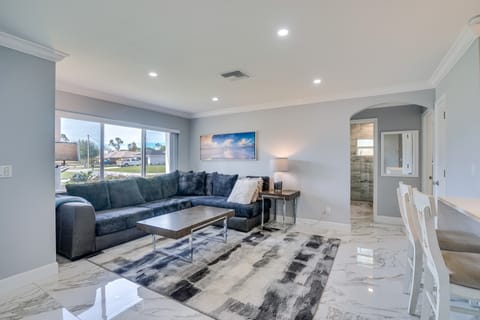 Serene Pine Island Getaway w/ Lanai & Game Room! House in St James City