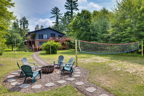 Pet Friendly w/ Game Room, Hot Tub & Private Dock! House in Wisconsin