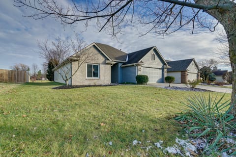 Tranquil Fort Wayne Home: 7 Mi to Downtown House in Fort Wayne