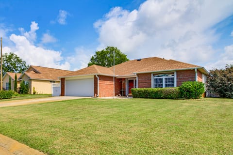 4 Mi to Beach: Home w/ Fenced Yard in Pensacola! House in Alabama