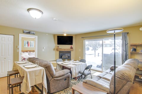First-Floor Big Sky Condo with Hot Tub! Apartment in Big Sky