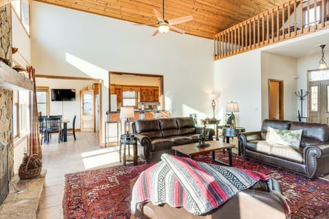 Hot Tub, Mtn Views & Games! Hayesville Home House in Tennessee