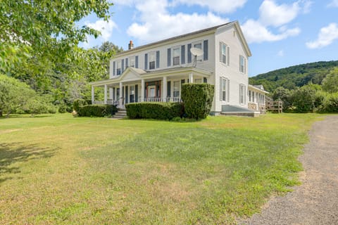 Pet-Friendly Franklinville Farmhouse w/ Sunroom! House in Cattaraugus