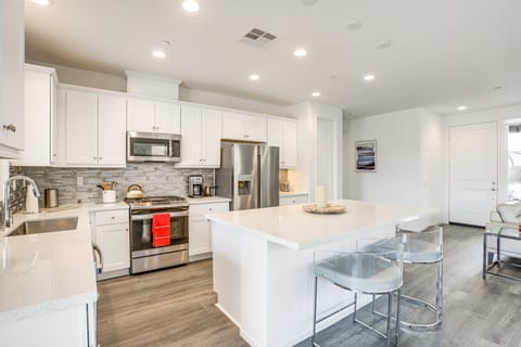 Desert Hot Springs Vacation Home w/ Community Pool House in Desert Hot Springs