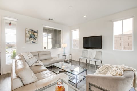 Desert Hot Springs Vacation Home w/ Community Pool House in Desert Hot Springs