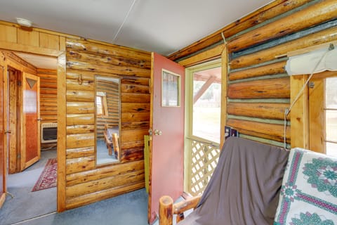 Montana Cabin: Day Trip to Glacier Nat’l Park! House in Idaho